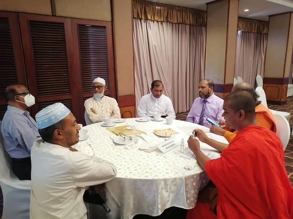 வெறுப்பூட்டும் பேச்சுக்களை எதிர்கொள்வதும் இணக்கப்பாடான பன்மைத்துவ சமூகத்தை கட்டி எழுப்புவதும்